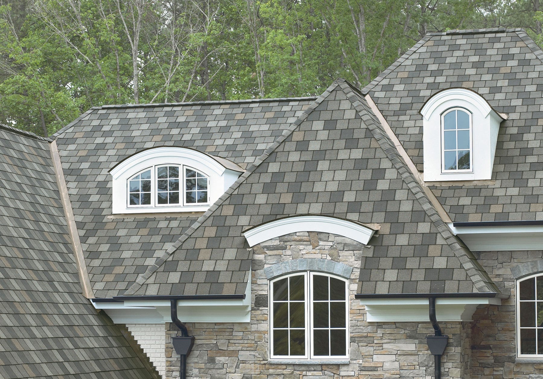 Roof with IKO shingles